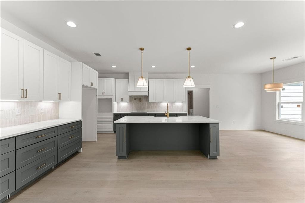 4 bedroom, 4 bathroom, 2,579 sq ft single family residence for sale at 3109 Winding Lake, Gainesville, GA 30504 — photo 9