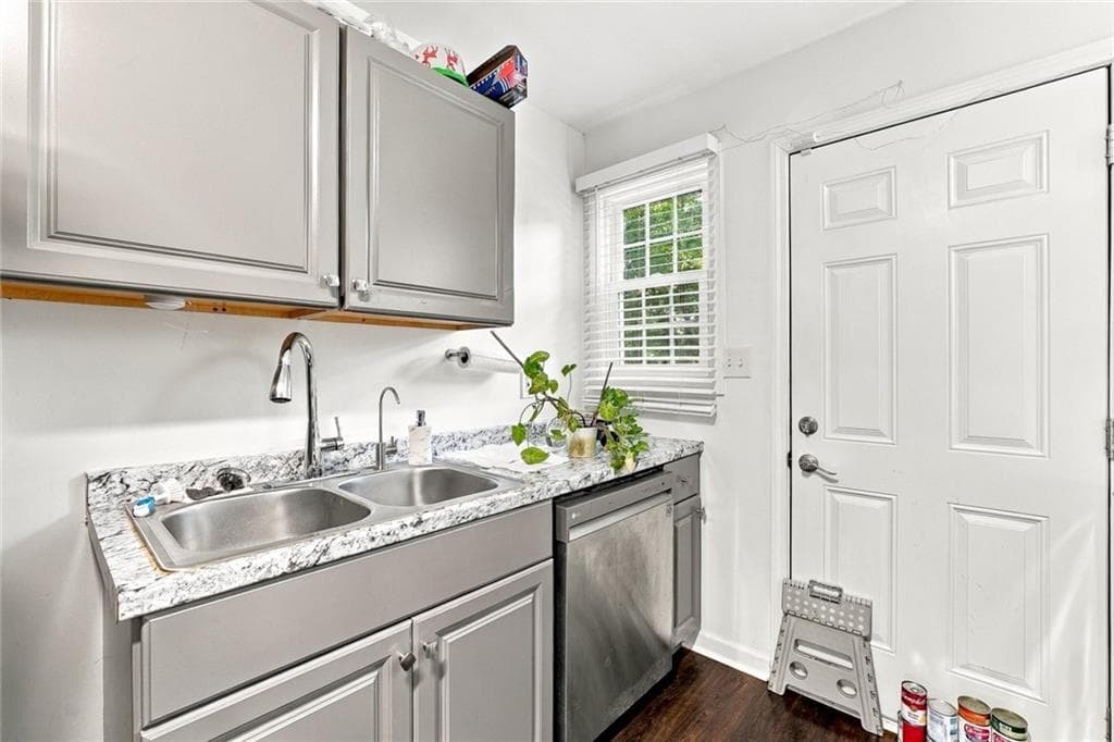 duplex for sale at 3304 Wheeler Street, Hapeville, GA 30354 — photo 9