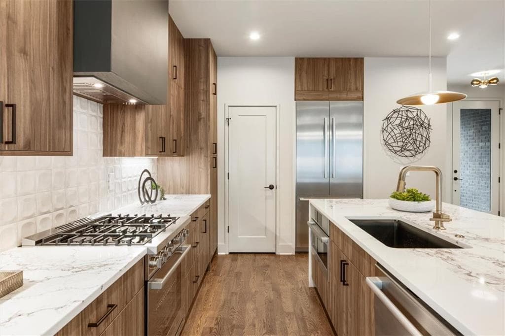 4 bedroom, 4 bathroom, 2,372 sq ft single family residence for sale at 109 Chester Avenue, Atlanta, GA 30316 — photo 3