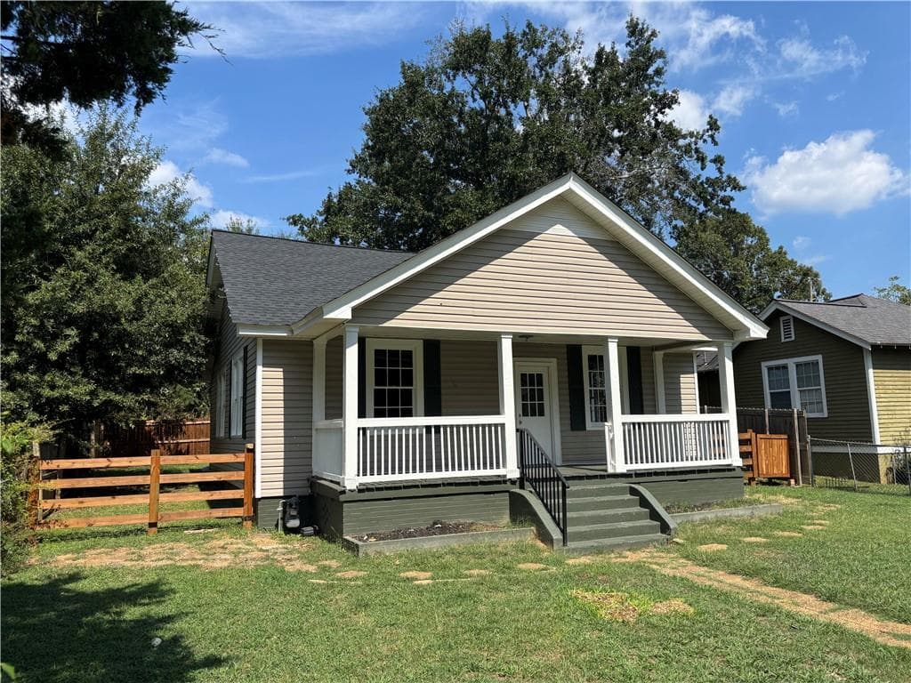 2 bedroom, 1 bathroom, 1,136 sq ft single family residence for sale at 574 Lane Street, Rockmart, GA 30153 — photo 2