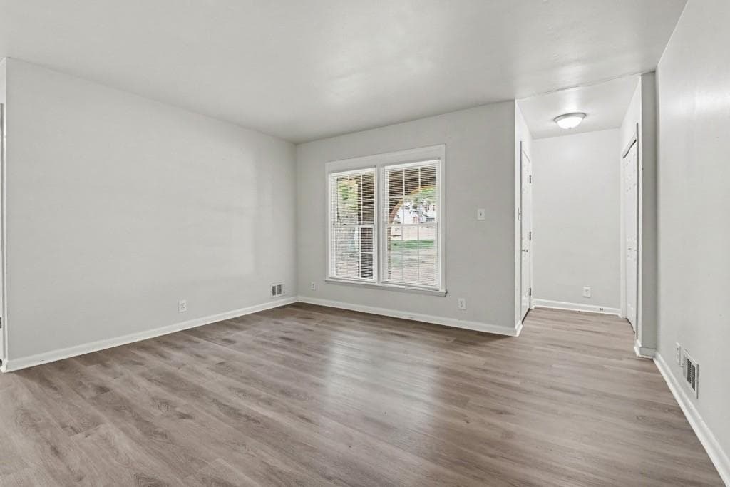 4 bedroom, 2 bathroom, 1,579 sq ft single family residence for sale at 5041 W Mountain Street, Stone Mountain, GA 30083 — photo 5