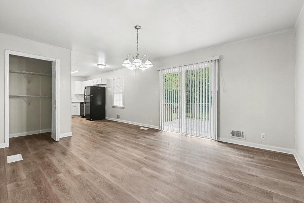 4 bedroom, 2 bathroom, 1,579 sq ft single family residence for sale at 5041 W Mountain Street, Stone Mountain, GA 30083 — photo 7