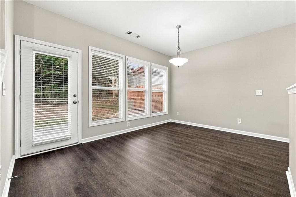 4 bedroom, 3 bathroom, 2,814 sq ft single family residence for sale at 3725 Crowchild Drive, Cumming, GA 30041 — photo 8