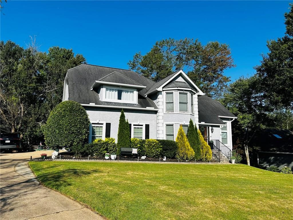 6 bedroom, 5 bathroom, 4,600 sq ft single family residence for sale at 120 Glenclairn Court, Roswell, GA 30076