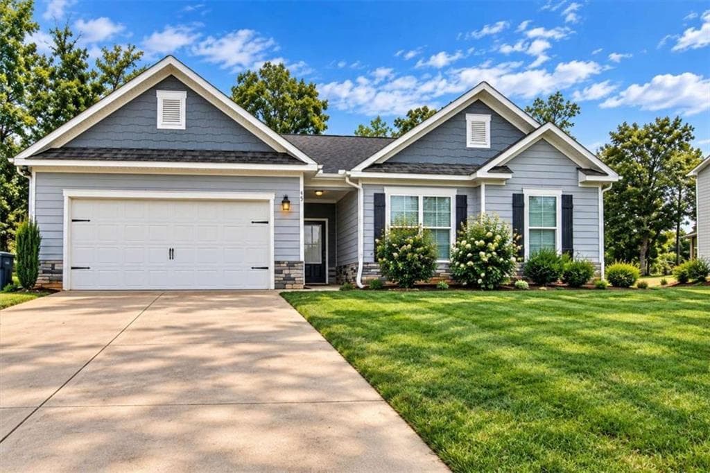 4 bedroom, 2 bathroom, 1,839 sq ft single family residence for sale at 45 Breckonridge Drive, Covington, GA 30016 — photo 2