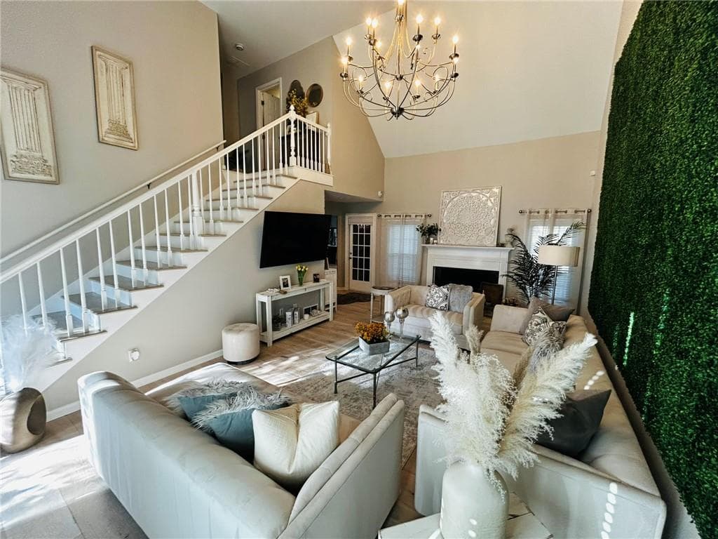 6 bedroom, 5 bathroom, 4,600 sq ft single family residence for sale at 120 Glenclairn Court, Roswell, GA 30076 — photo 3