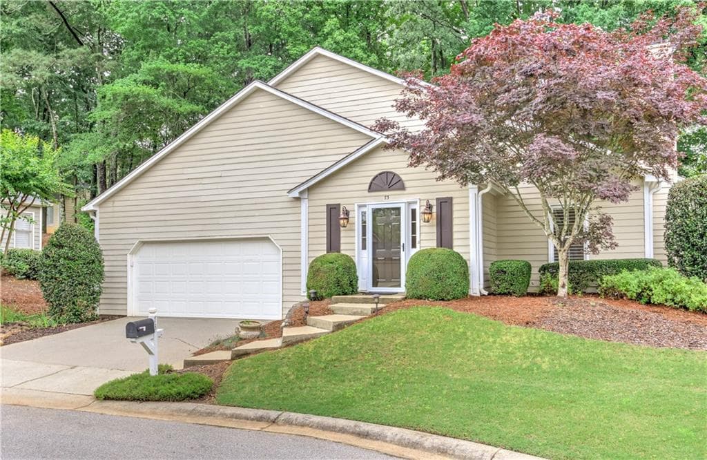 2 bedroom, 3 bathroom, 2,090 sq ft single family residence for sale at 73 Jessica Place, Marietta, GA 30062 — photo 2