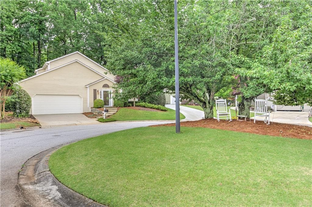 2 bedroom, 3 bathroom, 2,090 sq ft single family residence for sale at 73 Jessica Place, Marietta, GA 30062 — photo 5