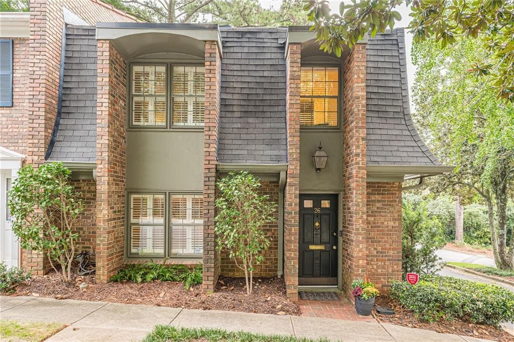 2 bedroom, 3 bathroom, 1,364 sq ft townhouse for sale at 26 Old Ivy Square 26, Atlanta, GA 30342 — photo 4