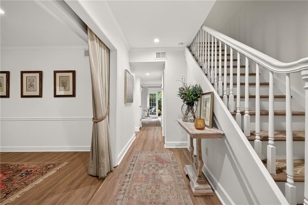 2 bedroom, 3 bathroom, 1,364 sq ft townhouse for sale at 26 Old Ivy Square 26, Atlanta, GA 30342 — photo 6