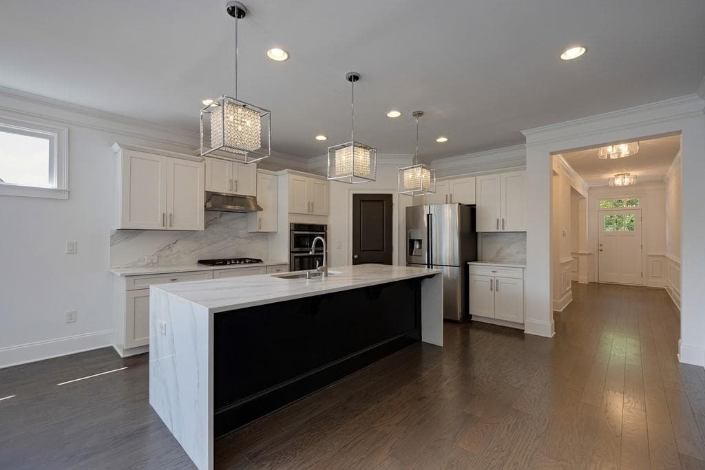4 bedroom, 5 bathroom, 4,140 sq ft single family residence for rent at 11760 Stratham Drive, Alpharetta, GA 30009 for $5,500 a month — photo 4