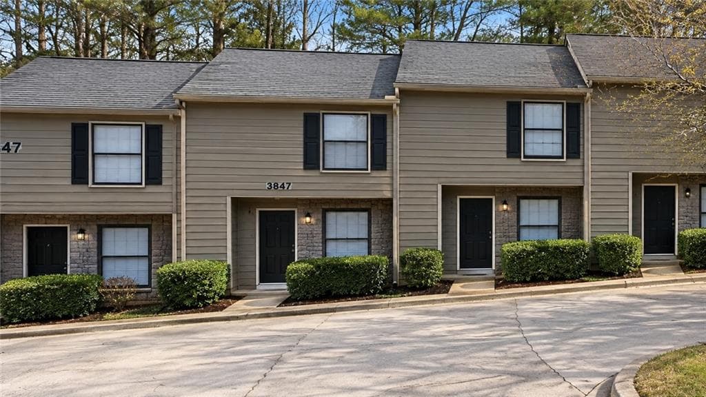 2 bedroom, 4 bathroom, 4,768 sq ft quadruplex for rent at 3847 Moran Way, Peachtree Corners, GA 30092 for $1,700 a month — photo 1 of 43