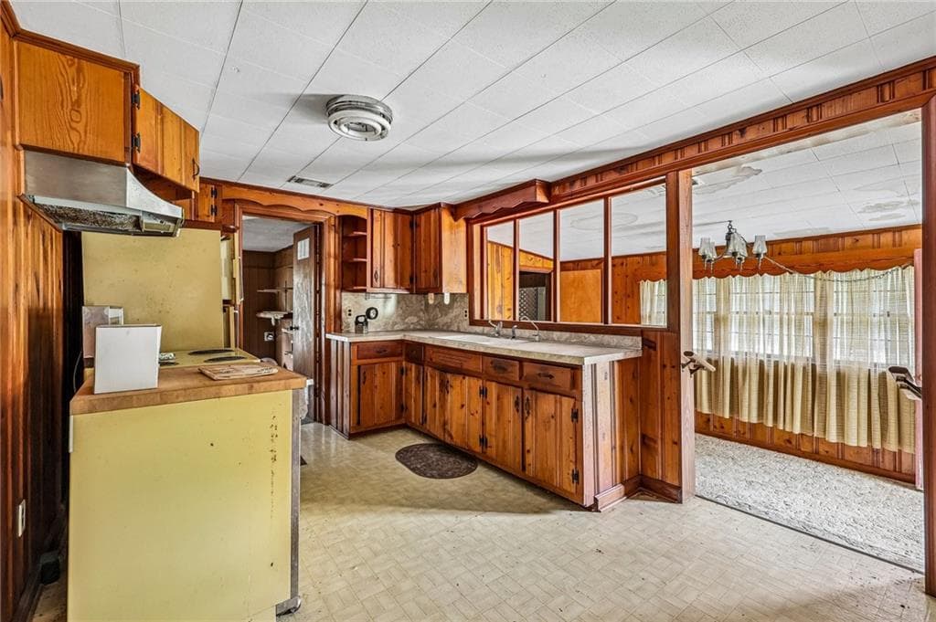 2 bedroom, 1 bathroom, 1,100 sq ft single family residence for sale at 8799 Pleasant Hill Road, Lithonia, GA 30058 — photo 3