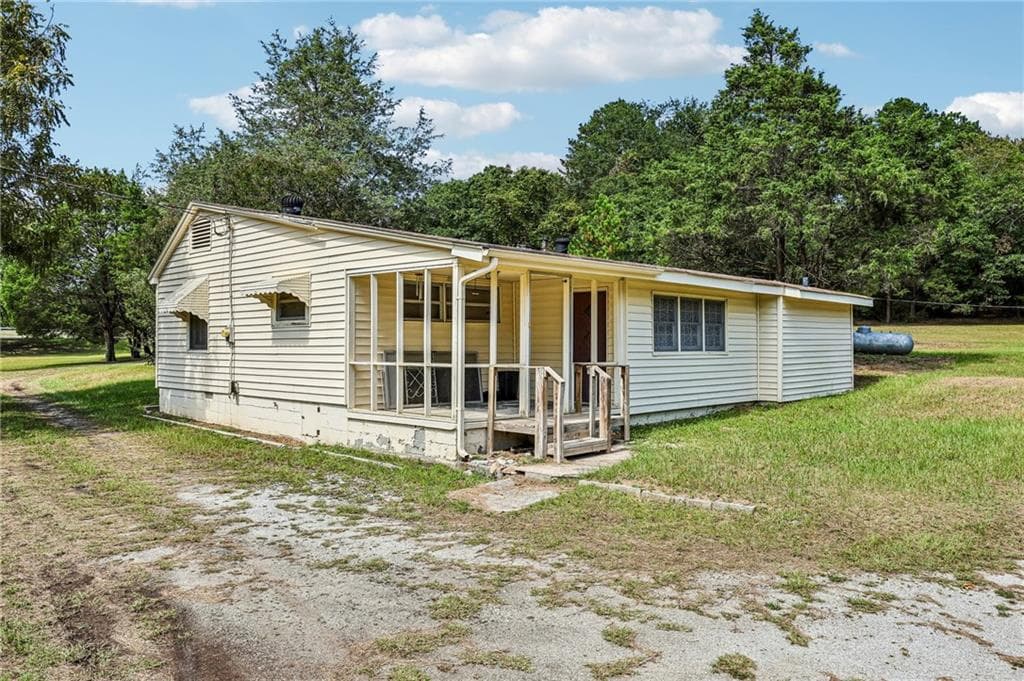 2 bedroom, 1 bathroom, 1,100 sq ft single family residence for sale at 8799 Pleasant Hill Road, Lithonia, GA 30058 — photo 10