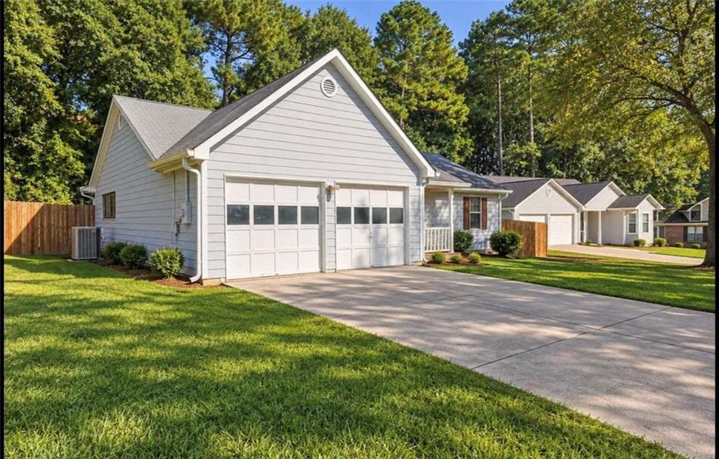 3 bedroom, 2 bathroom, 1,392 sq ft single family residence for sale at 10436 Tara Pointe Drive, Jonesboro, GA 30238 — photo 2