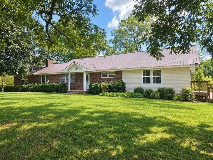 4 bedroom, 3 bathroom, 2,207 sq ft single family residence for sale at 3411 W State Rte 53, Jasper, GA 30143 — photo 1 of 20