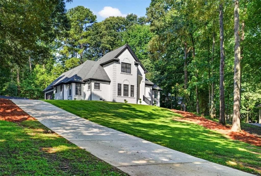 4 bedroom, 4 bathroom, 4,000 sq ft single family residence for rent at 141 Amicalola Way, Jonesboro, GA 30236 for $4,500 a month — photo 10
