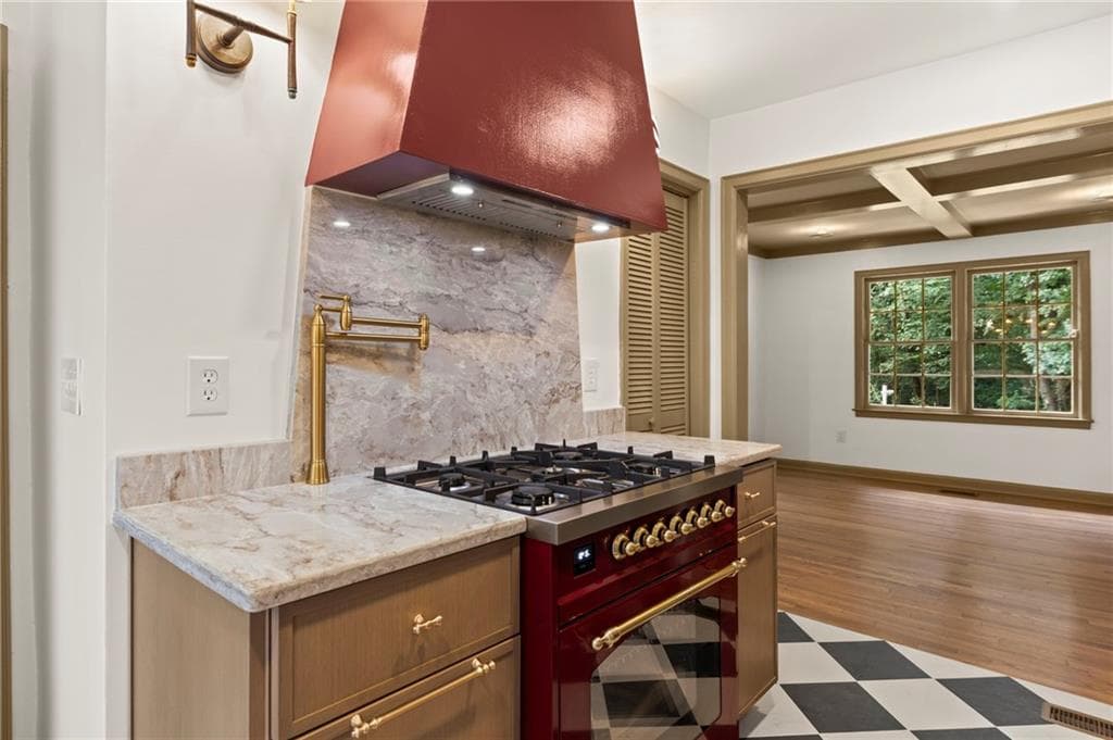 4 bedroom, 2 bathroom, 1,760 sq ft single family residence for sale at 1052 Country Lane, Atlanta, GA 30324 — photo 4