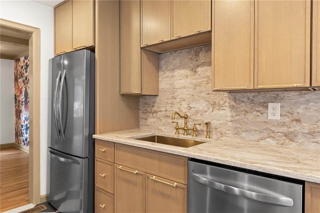 4 bedroom, 2 bathroom, 1,760 sq ft single family residence for sale at 1052 Country Lane, Atlanta, GA 30324 — photo 8