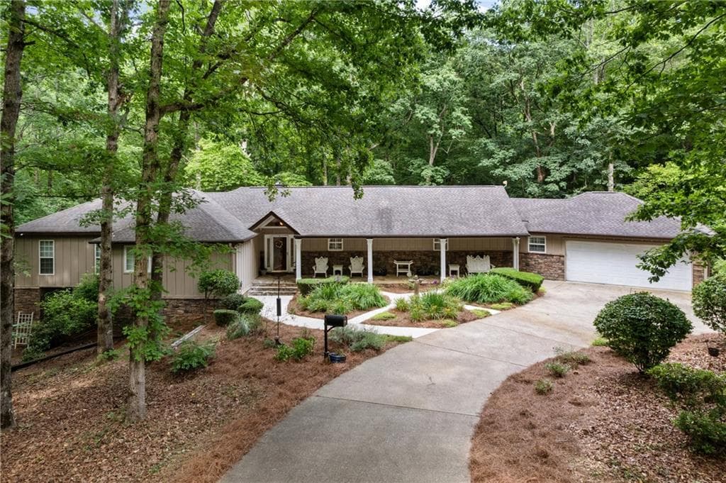 4 bedroom, 4 bathroom, 5,025 sq ft single family residence for sale at 36 Mill Creek Trail, Dahlonega, GA 30533 — photo 3