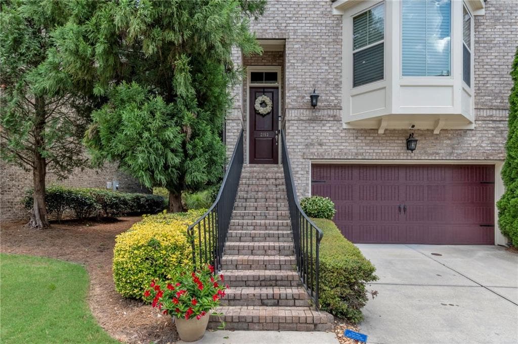 4 bedroom, 4 bathroom, 2,902 sq ft townhouse for sale at 2153 W Village Lane, Smyrna, GA 30080 — photo 3