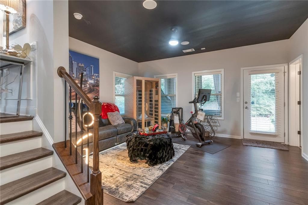 4 bedroom, 4 bathroom, 2,902 sq ft townhouse for sale at 2153 W Village Lane, Smyrna, GA 30080 — photo 9