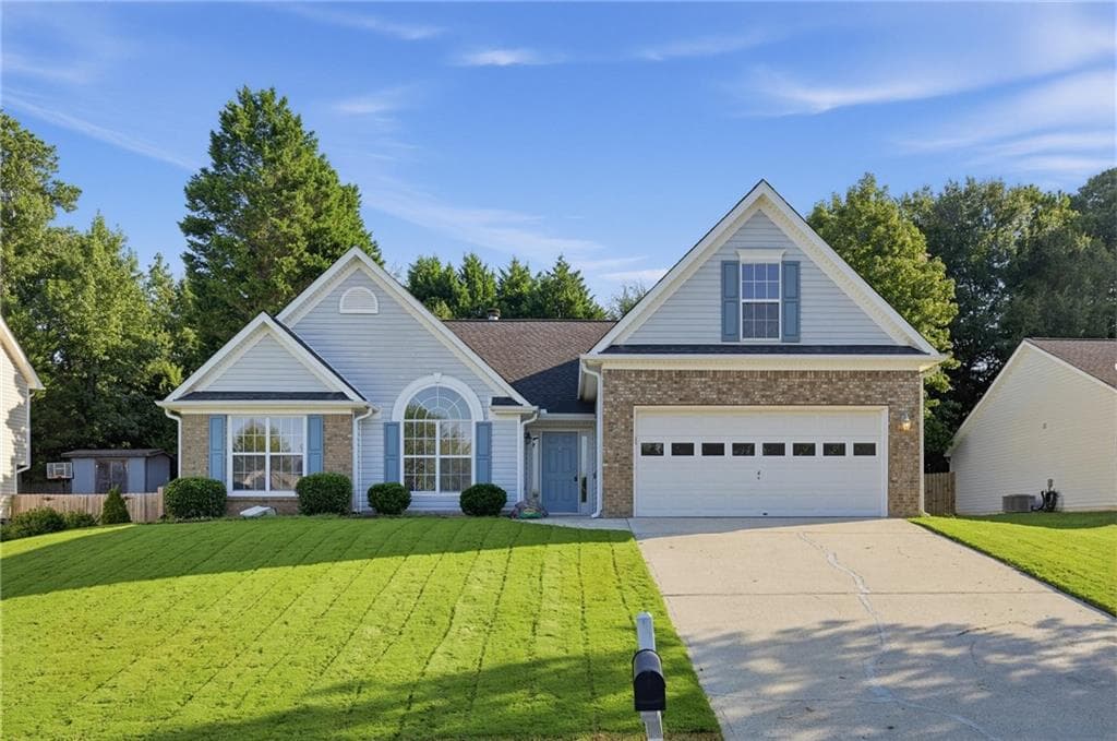 3 bedroom, 2 bathroom, 2,248 sq ft single family residence for sale at 2720 Matlin Way, Buford, GA 30519 — photo 2