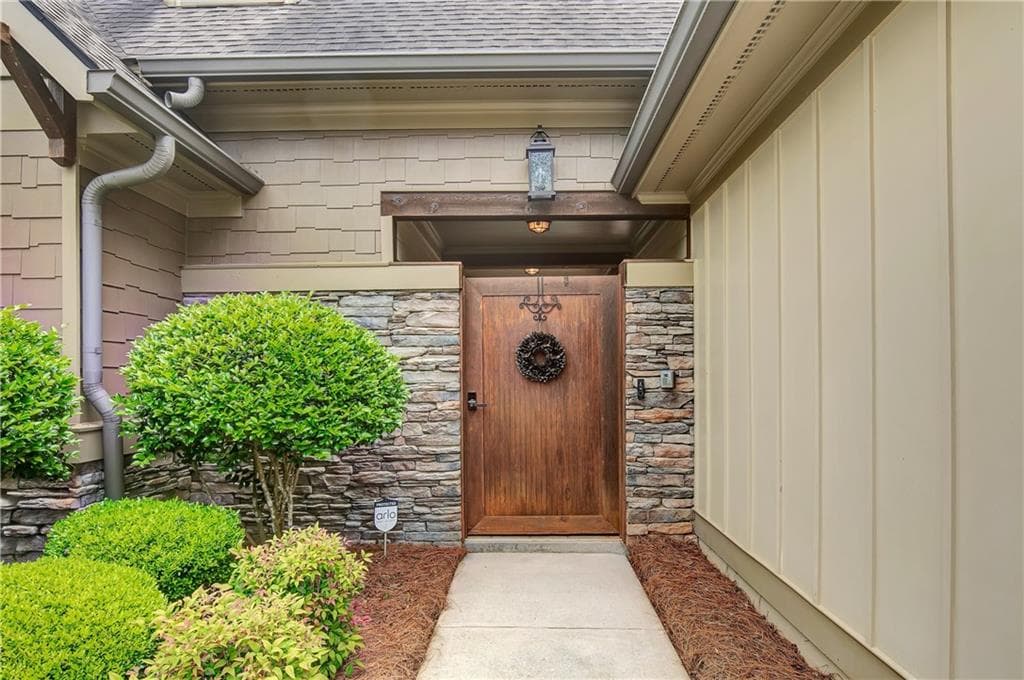 4 bedroom, 5 bathroom, 3,048 sq ft single family residence for sale at 14 Beacon Crest, Newnan, GA 30265 — photo 4
