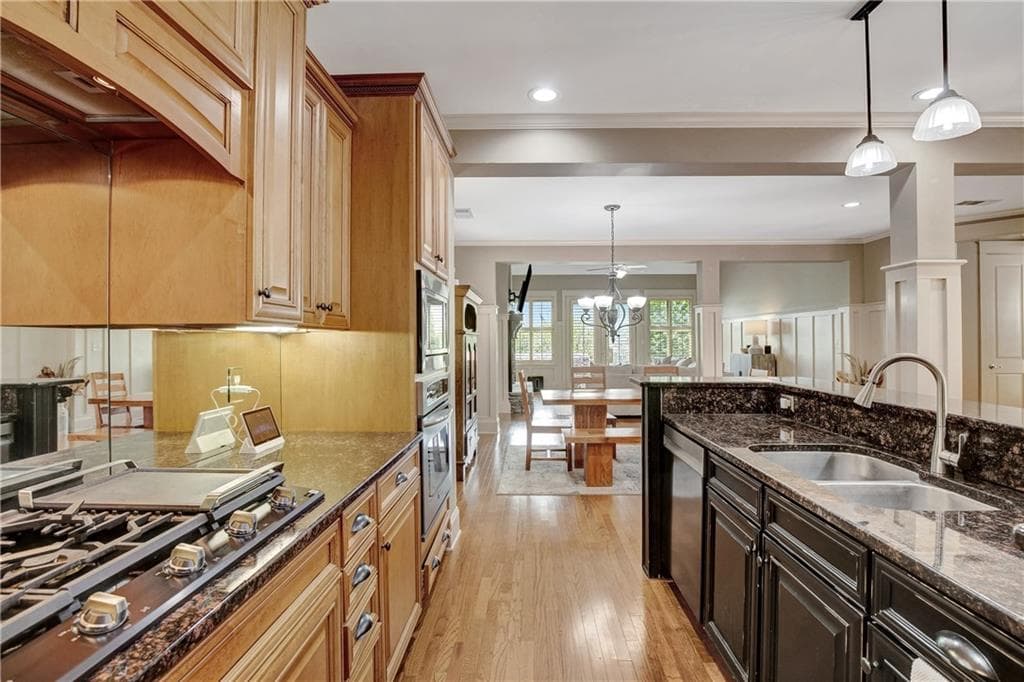 4 bedroom, 5 bathroom, 3,048 sq ft single family residence for sale at 14 Beacon Crest, Newnan, GA 30265 — photo 10