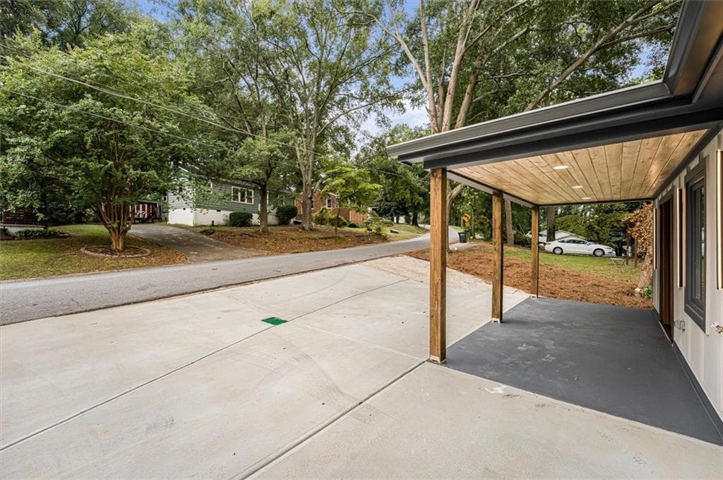 3 bedroom, 4 bathroom, 2,600 sq ft single family residence for sale at 169 Woods Drive, Marietta, GA 30060 — photo 6