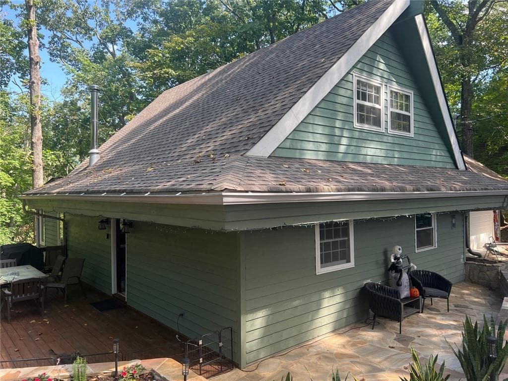 4 bedroom, 5 bathroom, 2,244 sq ft single family residence for sale at 555 Laurel Ridge Drive, Ellijay, GA 30536 — photo 2