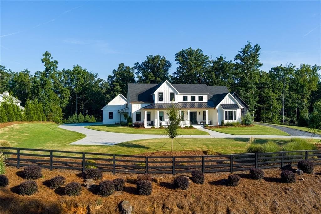 5 bedroom, 7 bathroom, 5,500 sq ft single family residence for sale at 2129 Sugar Pike Road, Woodstock, GA 30188 — photo 5