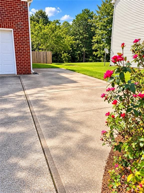 4 bedroom, 4 bathroom, 3,405 sq ft single family residence under contract at 2016 Club Bay Drive, Villa Rica, GA 30180 — photo 5