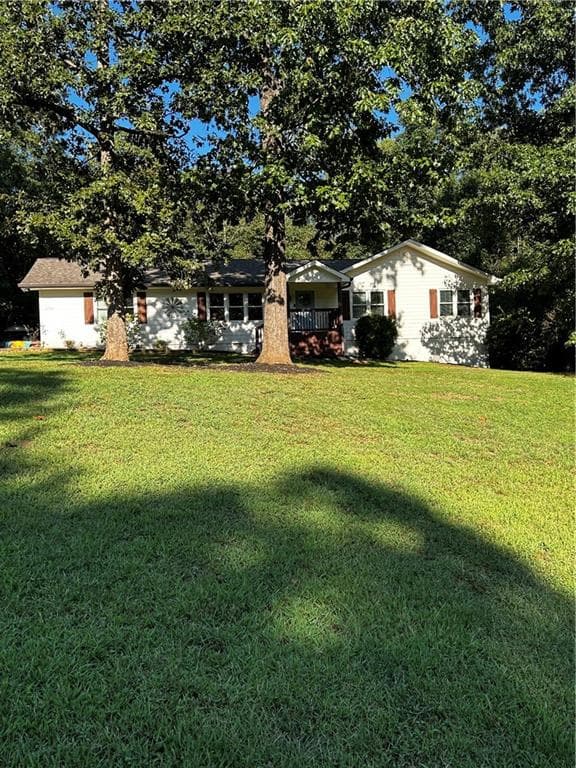 3 bedroom, 2 bathroom, 1,500 sq ft single family residence for sale at 1738 Sandy Court, Snellville, GA 30078 — photo 2