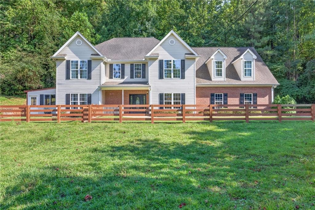 7 bedroom, 4 bathroom, 3,769 sq ft single family residence for sale at 4287 Pine Vale Road, Gainesville, GA 30507 — photo 2
