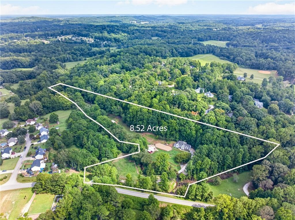 7 bedroom, 4 bathroom, 3,769 sq ft single family residence for sale at 4287 Pine Vale Road, Gainesville, GA 30507 — photo 5