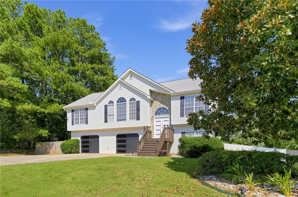 6 bedroom, 3 bathroom, 2,154 sq ft single family residence for sale at 2366 Old Lower River Road, Douglasville, GA 30135 — photo 3