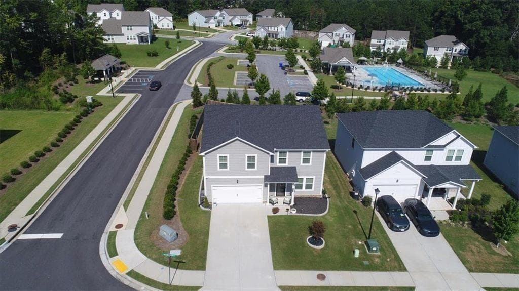5 bedroom, 3 bathroom, 2,691 sq ft single family residence for sale at 2131 BLACKBIRD Circle, Covington, GA 30016 — photo 4
