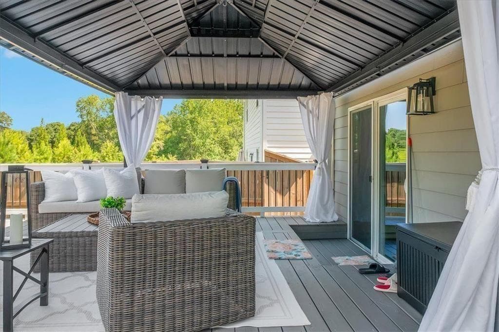 5 bedroom, 3 bathroom, 2,691 sq ft single family residence for sale at 2131 BLACKBIRD Circle, Covington, GA 30016 — photo 9