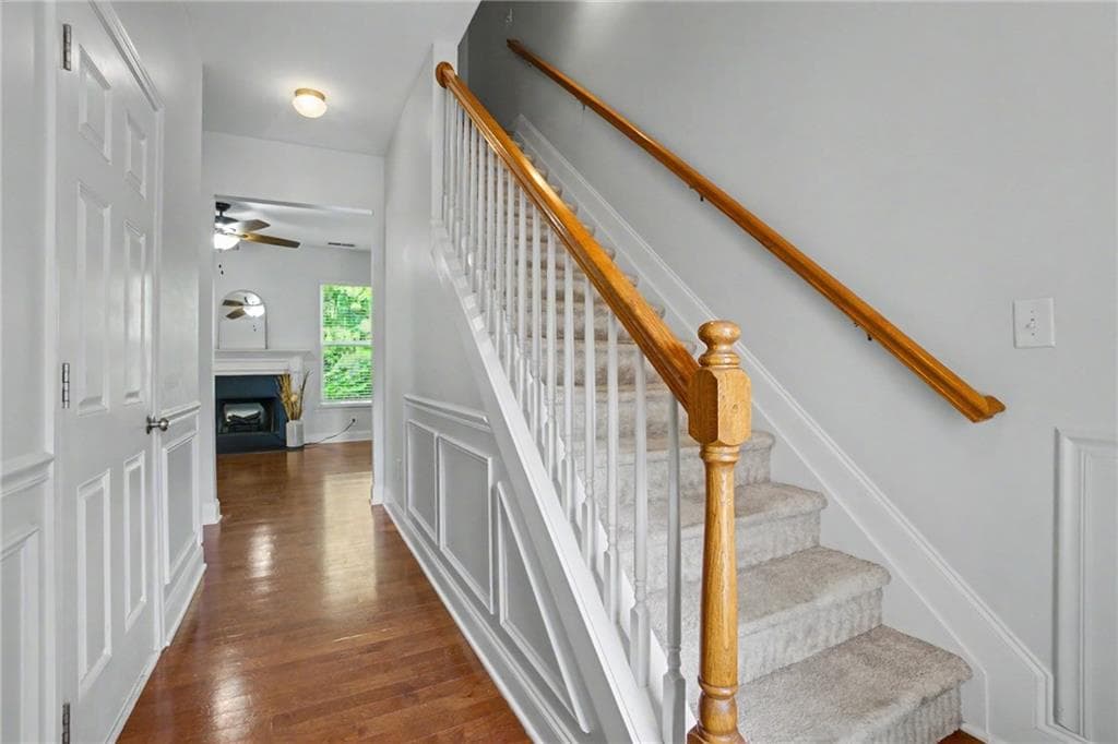 3 bedroom, 3 bathroom, 1,677 sq ft townhouse for rent at 219 Stone Park Drive, Woodstock, GA 30188 for $2,400 a month — photo 3