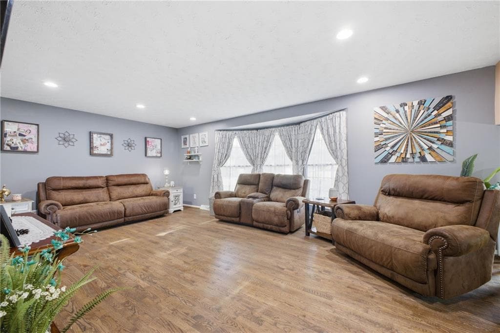 4 bedroom, 3 bathroom, 2,548 sq ft single family residence for sale at 43 Ridgeview Drive, Silver Creek, GA 30173 — photo 4