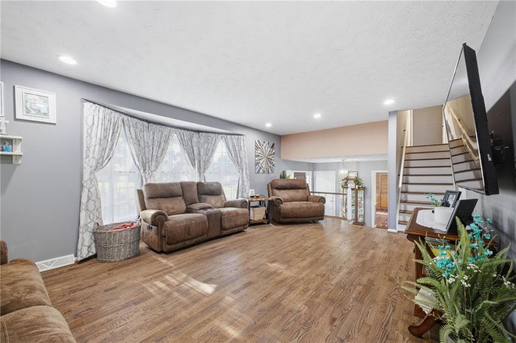 4 bedroom, 3 bathroom, 2,548 sq ft single family residence for sale at 43 Ridgeview Drive, Silver Creek, GA 30173 — photo 7
