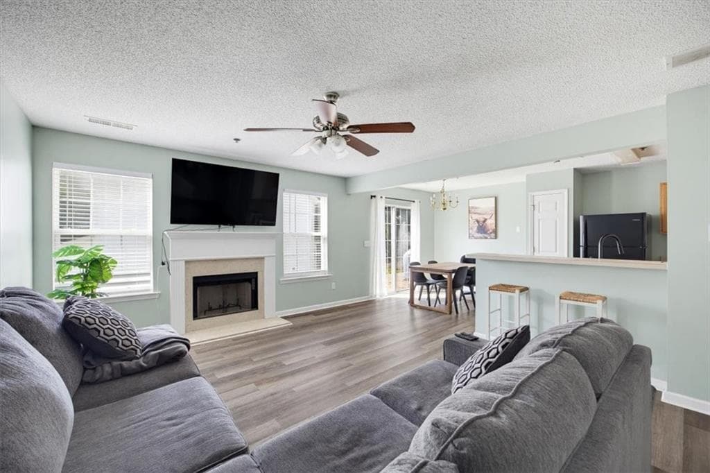 2 bedroom, 3 bathroom, 1,403 sq ft townhouse for sale at 245 Cottonwood Creek Circle, Canton, GA 30114 — photo 6