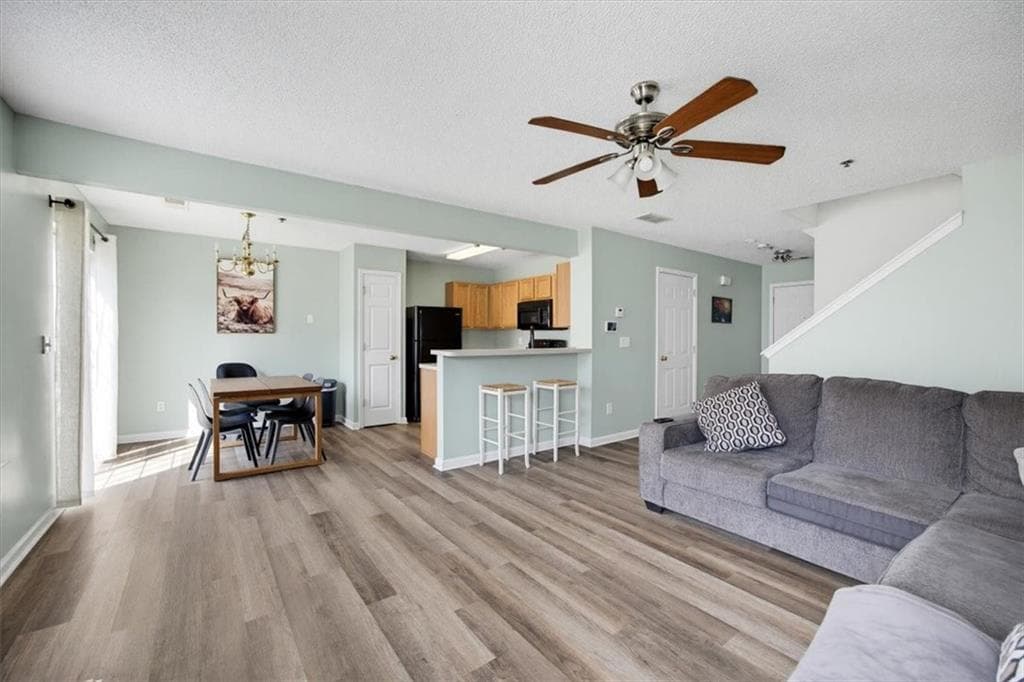 2 bedroom, 3 bathroom, 1,403 sq ft townhouse for sale at 245 Cottonwood Creek Circle, Canton, GA 30114 — photo 8