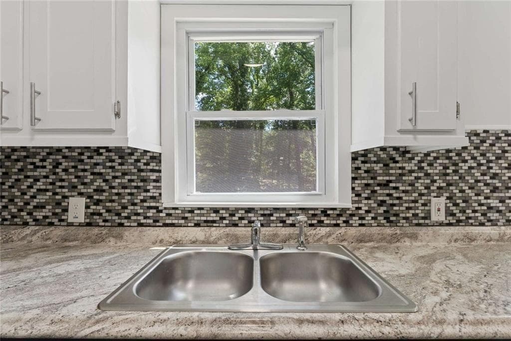 3 bedroom, 1 bathroom, 784 sq ft single family residence for sale at 612 Hickory Trail, Mableton, GA 30126 — photo 5