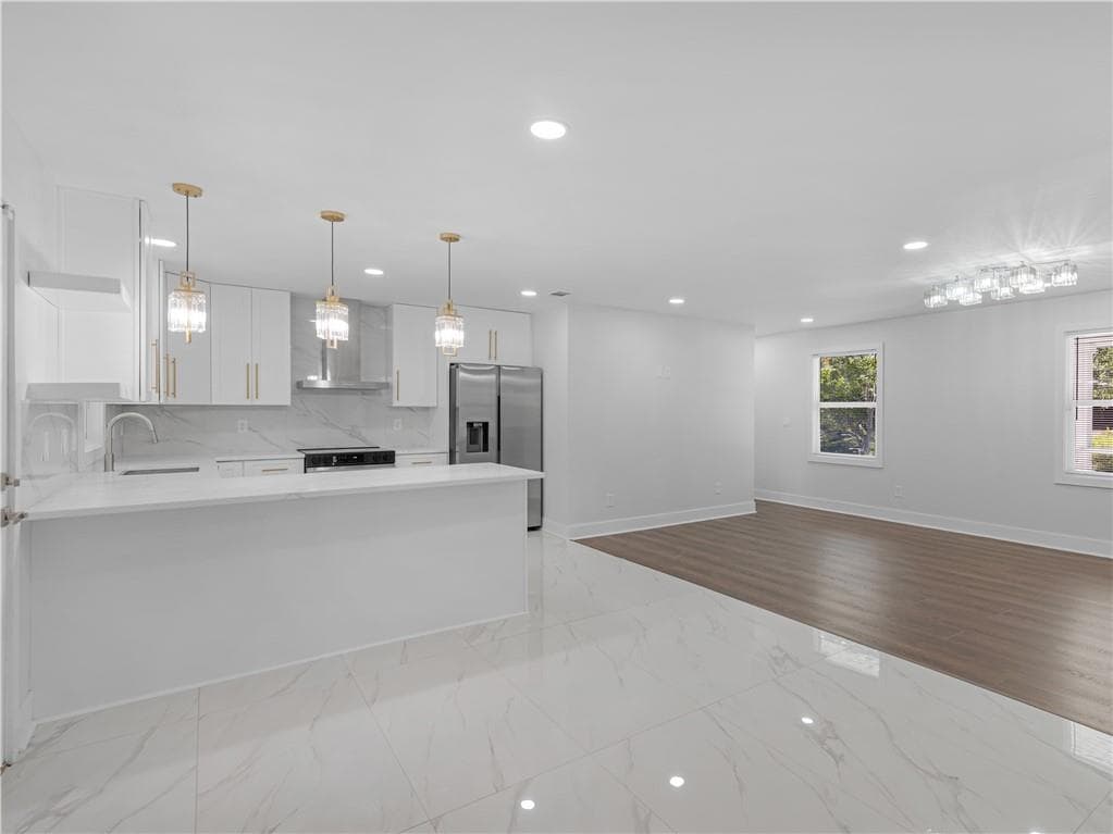 5 bedroom, 5 bathroom, 2,184 sq ft single family residence for sale at 984 Morrow Road, Morrow, GA 30260 — photo 4
