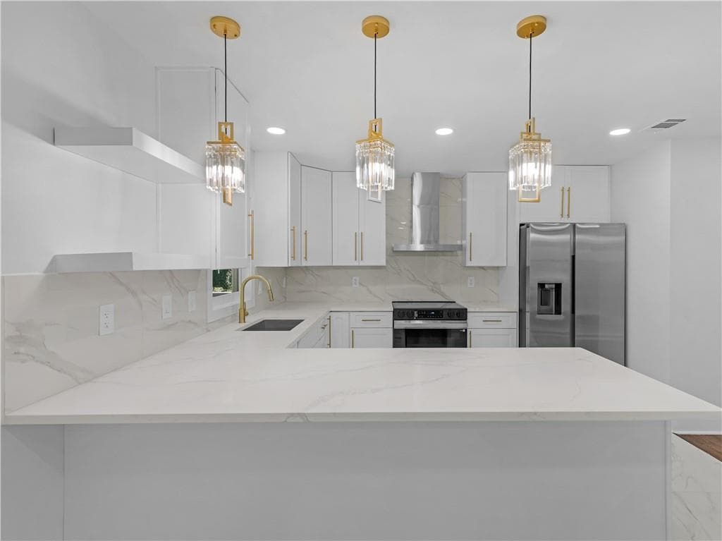 5 bedroom, 5 bathroom, 2,184 sq ft single family residence for sale at 984 Morrow Road, Morrow, GA 30260 — photo 5
