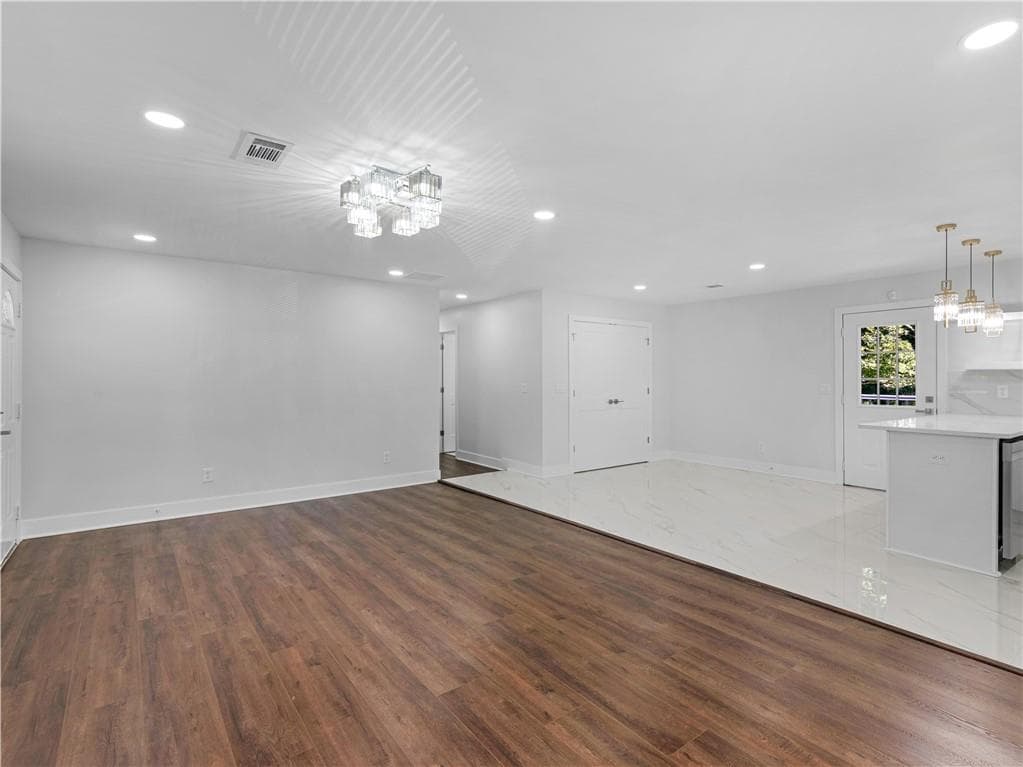 5 bedroom, 5 bathroom, 2,184 sq ft single family residence for sale at 984 Morrow Road, Morrow, GA 30260 — photo 8