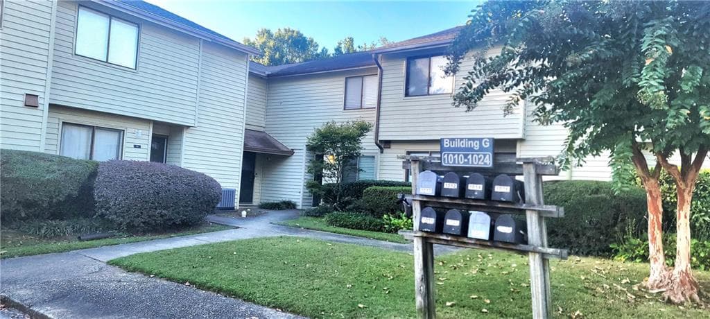 2 bedroom, 3 bathroom, 1,307 sq ft townhouse for sale at 1014 Country Court, Lawrenceville, GA 30044 — photo 6