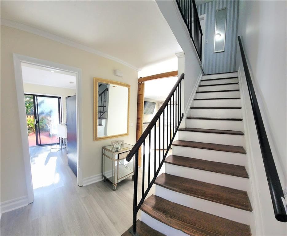 2 bedroom, 3 bathroom, 1,307 sq ft townhouse for sale at 1014 Country Court, Lawrenceville, GA 30044 — photo 8